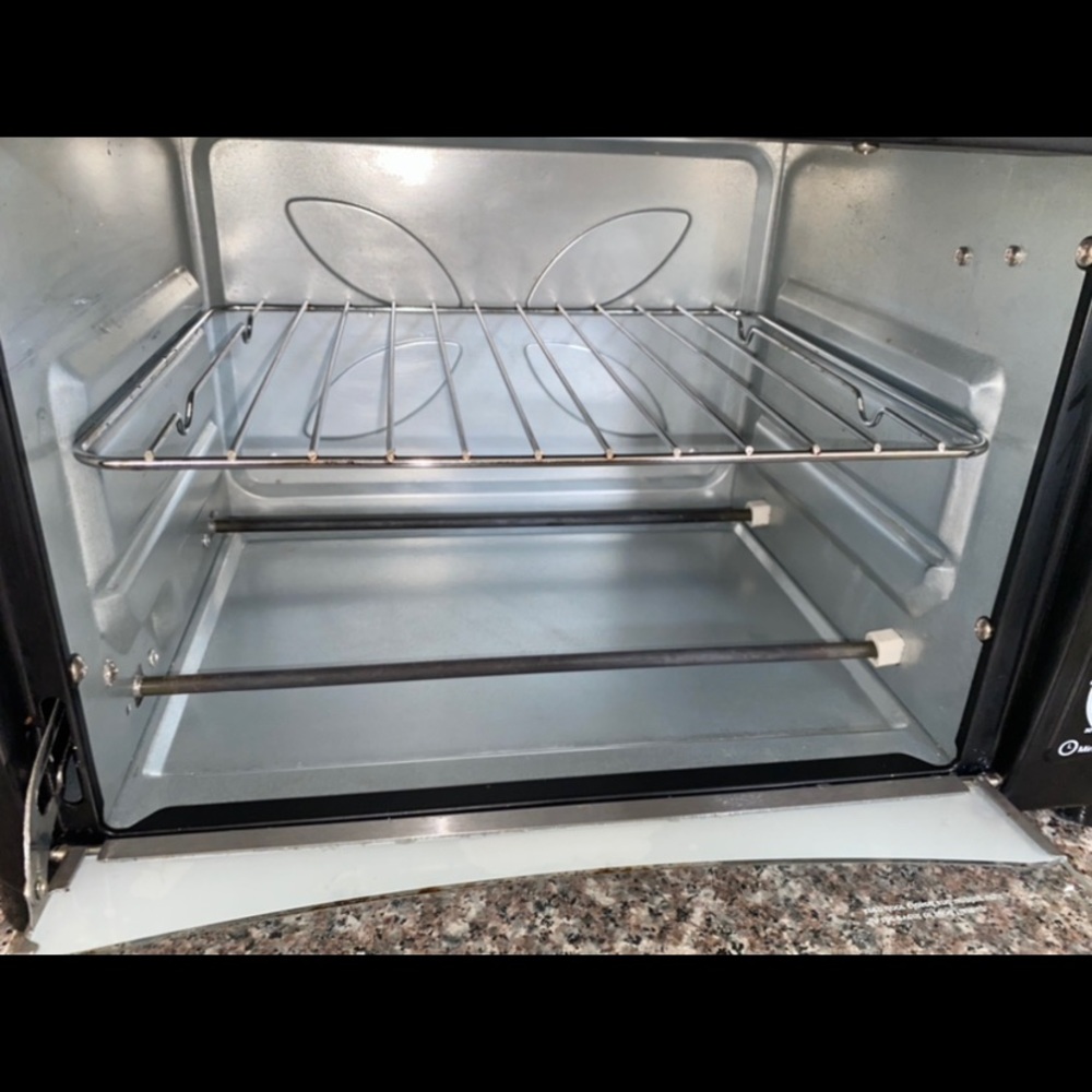 Toaster Oven - Picture 2 of 2